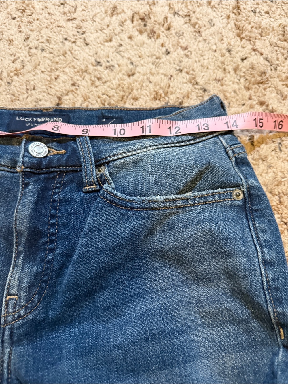 Lucky Brand Women's Straight Leg Jeans in Medium Wash Blue - Picture 8 of 9